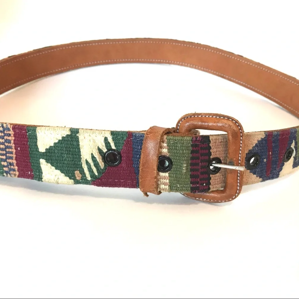 Vintage 90’s Southwestern Tan Leather Belt (M)